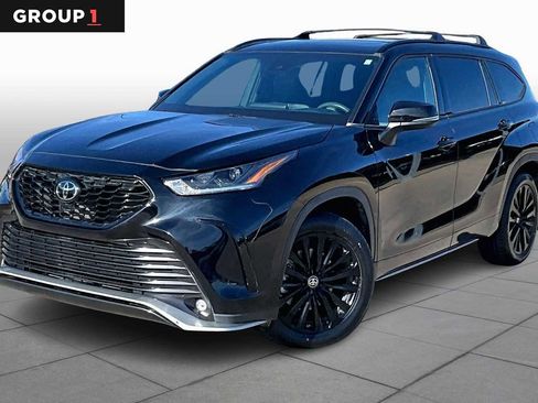 Used 2023 Toyota Highlander XSE image 1