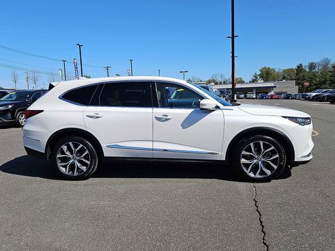 Certified 2024 Acura MDX SH-AWD w/ Technology Package image 8