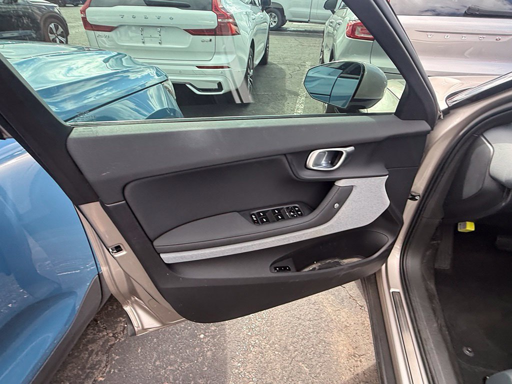 Used 2024 Polestar Polestar 2 w/ Pilot Pack RWD image 9
