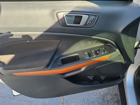 Used 2021 Ford EcoSport SE w/ SE Appearance Package image 14