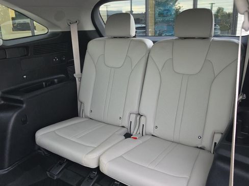 Used 2023 Kia Sorento SX Prestige w/ Panoramic Sunroof Package AWD/4WD image 31