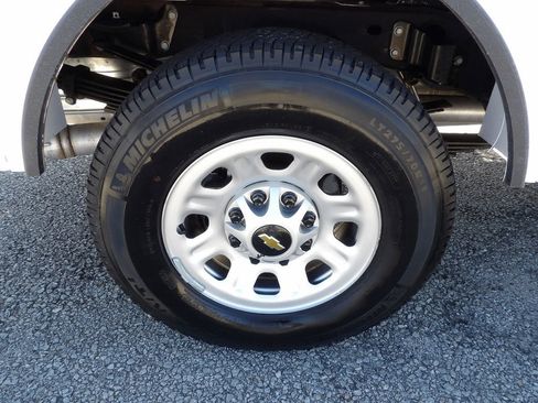 Used 2025 Chevrolet Silverado 3500 W/T w/ WT/CX Safety Package image 66