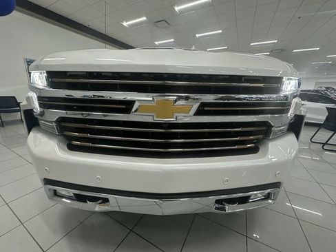 Certified 2022 Chevrolet Silverado 1500 High Country w/ Technology Package image 34
