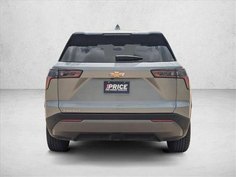 Used 2025 Chevrolet Equinox LT image 6