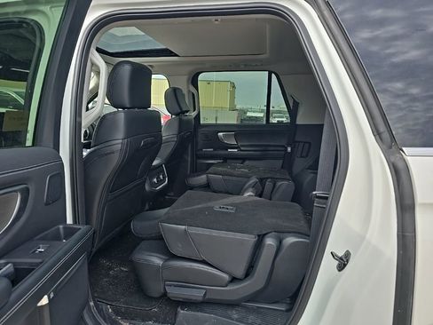 Used 2025 Ford Expedition Max Platinum w/ Driver's Package image 11