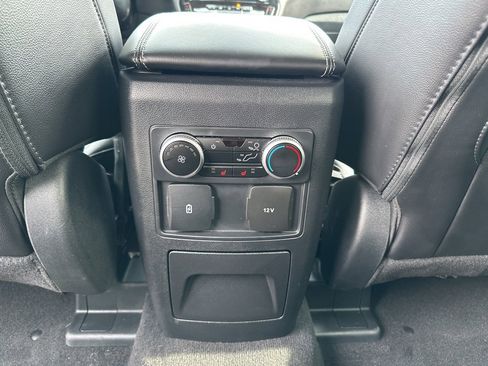Used 2024 Ford Explorer Limited image 42