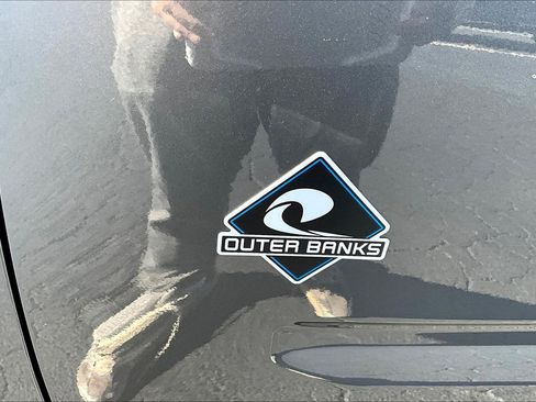 Used 2024 Ford Bronco Sport Outer Banks w/ Tech Package image 6