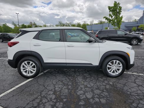 Used 2023 Chevrolet TrailBlazer LS FWD image 16