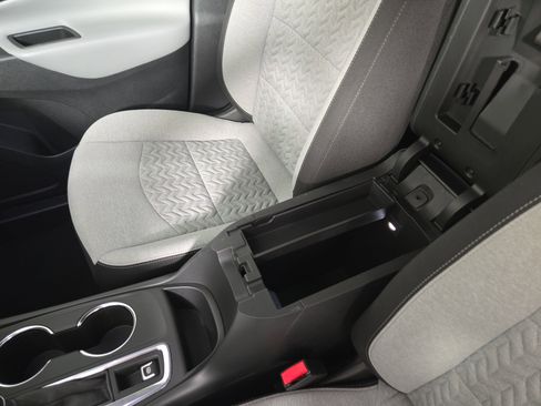 Certified 2022 Chevrolet Equinox LS w/ LS Convenience Package image 29