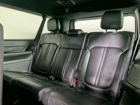 Used 2024 Jeep Wagoneer L Series II RWD image 26
