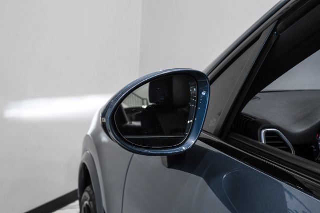 Used 2019 Porsche Cayenne AWD/4WD image 40