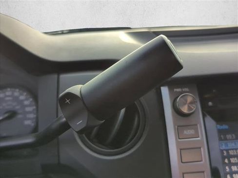 Used 2014 Toyota Tundra SR image 19