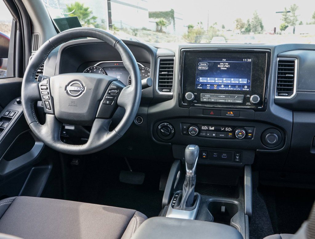 Used 2023 Nissan Frontier SV w/ SV Convenience Package AWD/4WD image 23