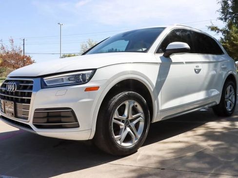 Used 2018 Audi Q5 2.0T Premium image 3