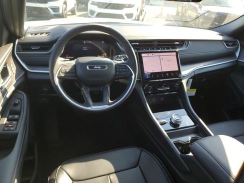 New 2025 Jeep Grand Cherokee Limited w/ Black Appearance Package image 7