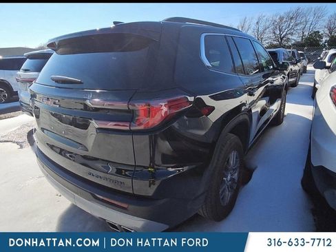 Used 2025 GMC Acadia Elevation image 11