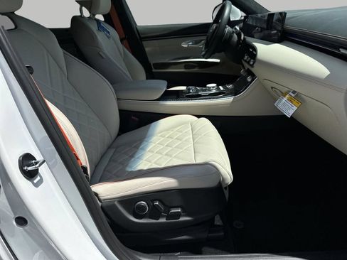 New 2026 Genesis GV70 3.5T Sport Prestige AWD/4WD image 32