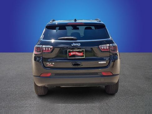 Used 2024 Jeep Compass Latitude AWD/4WD image 5