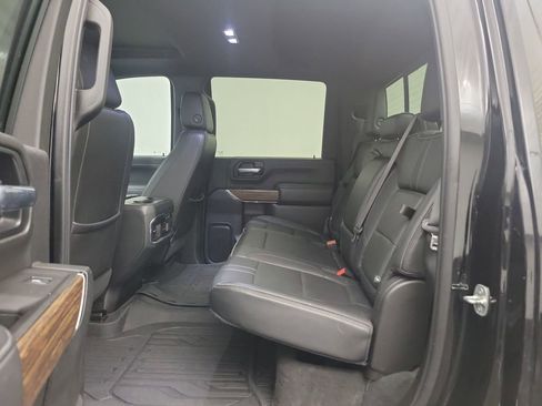 Used 2021 Chevrolet Silverado 3500 High Country w/ Technology Package image 11