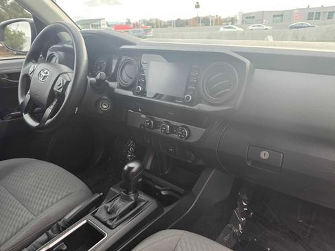 Used 2022 Toyota Tacoma SR image 12