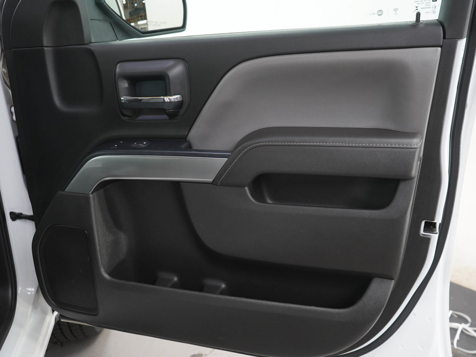 Used 2017 Chevrolet Silverado 1500 LT w/ LT Fleet Plus Package AWD/4WD image 12