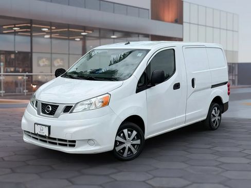 Used 2020 Nissan NV200 S FWD image 2