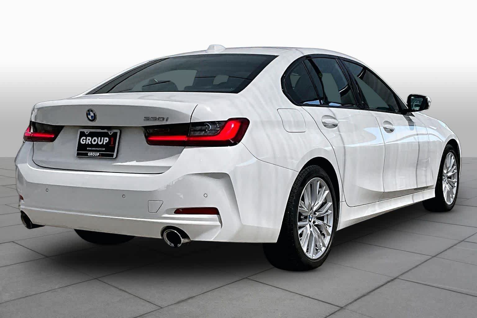 Used 2023 BMW 330i Sedan w/ Driving Assistance Package RWD image 13