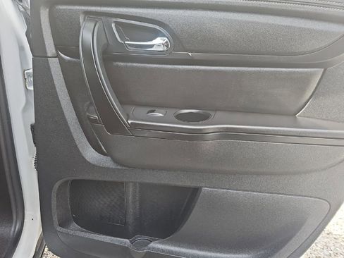 Used 2016 Chevrolet Traverse LT image 22