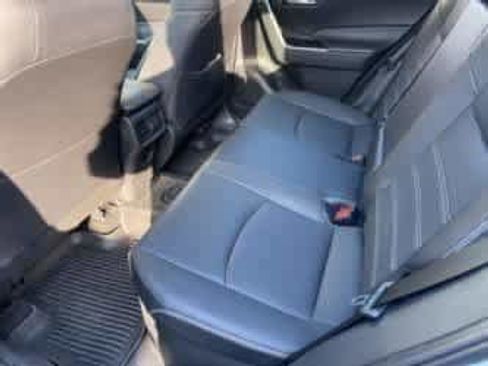 Used 2023 Toyota RAV4 XLE Premium image 22