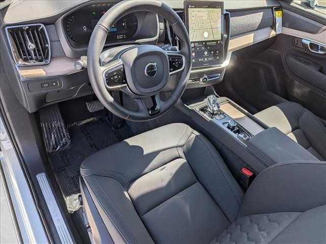 New 2026 Volvo XC90 T8 Plus w/ Protection Package AWD/4WD image 3