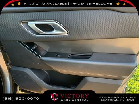Used 2020 Land Rover Range Rover Velar S image 16