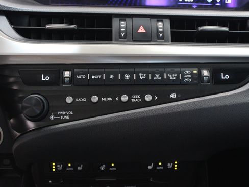 Used 2020 Lexus ES 350 w/ Premium Package FWD image 20