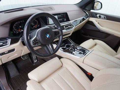 Used 2019 BMW X5 xDrive50i w/ M Sport Package image 15