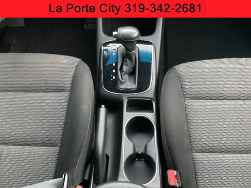 Used 2017 Kia Forte LX FWD image 18