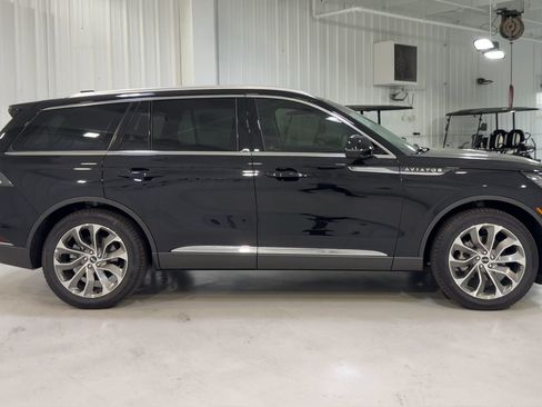 New 2026 Lincoln Aviator 2WD image 2