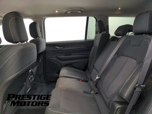 Used 2023 Jeep Grand Cherokee L Laredo w/ Luxury Tech Group I AWD/4WD image 23