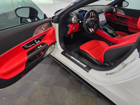 Used 2022 Mercedes-Benz SL 63 AMG 4MATIC image 30