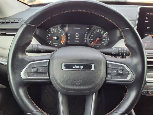 Used 2022 Jeep Compass Limited image 15