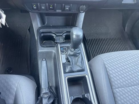 Used 2021 Toyota Tacoma SR5 RWD image 22