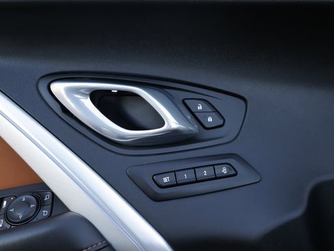 Used 2020 Chevrolet Camaro SS image 33