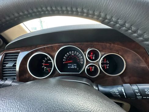 Used 2008 Toyota Sequoia Platinum RWD image 24