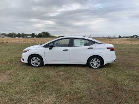 New 2025 Nissan Versa S w/ Trunk Package image 8