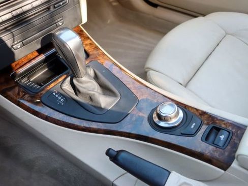 Used 2008 BMW 335i Convertible image 37