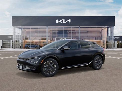 New 2025 Kia EV6 Light w/ Light LR Technology Package image 3