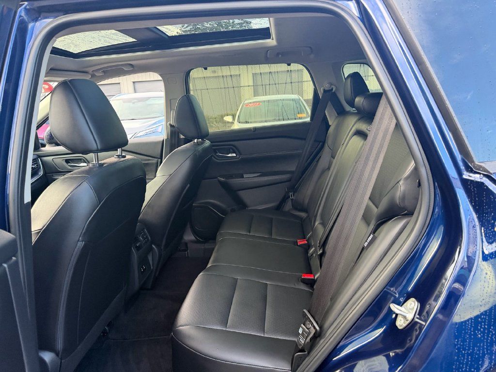 Certified 2024 Nissan Rogue SV w/ SV Premium Package FWD image 12