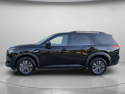 Used 2024 Nissan Pathfinder SV FWD image 16