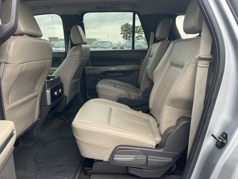 Used 2021 Ford Expedition Max XLT image 9