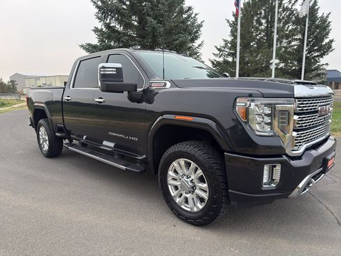 Used 2020 GMC Sierra 3500 Denali w/ Denali Ultimate Package AWD/4WD image 6