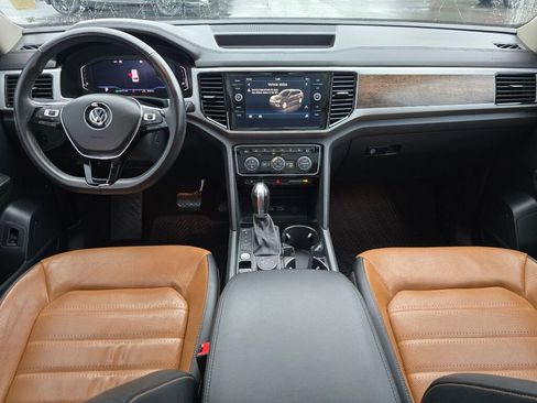 Used 2019 Volkswagen Atlas SEL Premium image 19