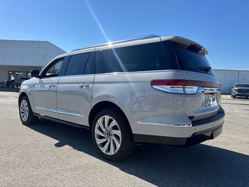 Used 2024 Lincoln Navigator L Reserve AWD/4WD image 4